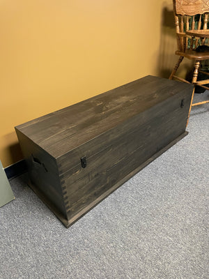 R108P Rustic Pine Hope Chest in Ebony Finish S-535