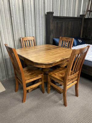 Smooth Birch 5/4 507B Single Colonial Pedestal Table & 4 Smooth Scholar Chairs with Saddled Wood Seats in Black Walnut Finish S-716