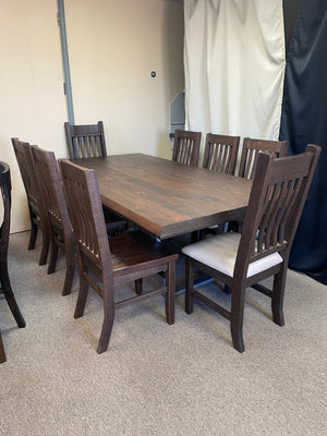 Rustic Pine R446P 45"x84" Solid Top Table, 6 Rustic School House Chairs, & 2 Rustic Bent Back Chairs in Scotch Finish C-469